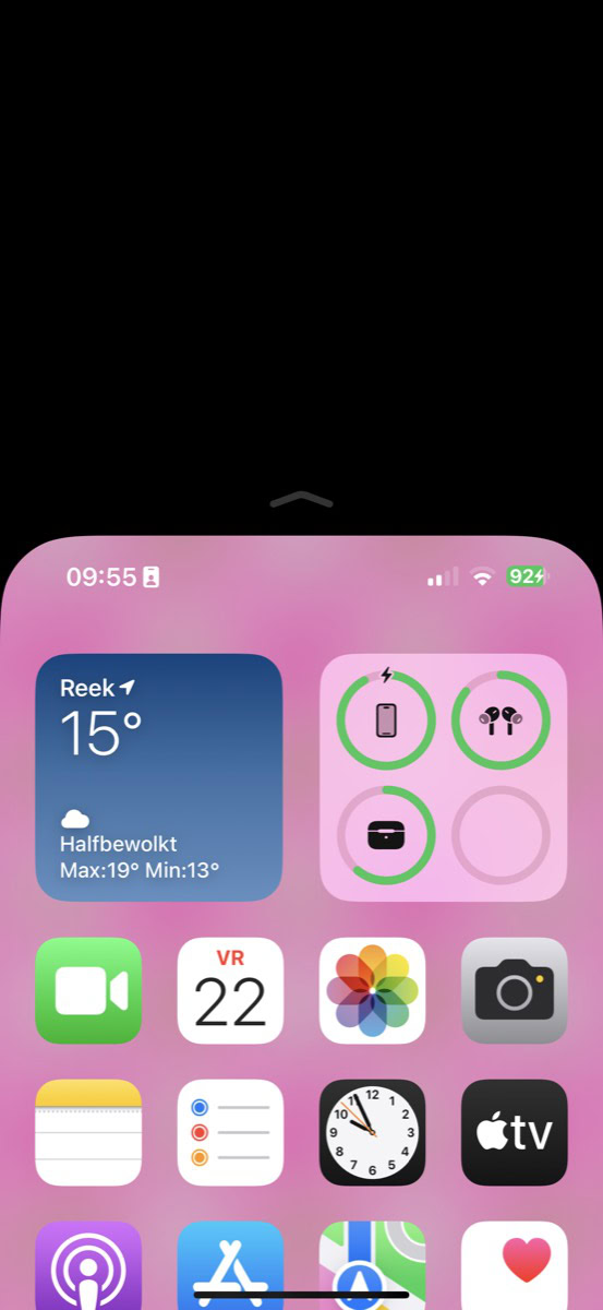 Thuisscherm iPhone dat half naar beneden is geschoven