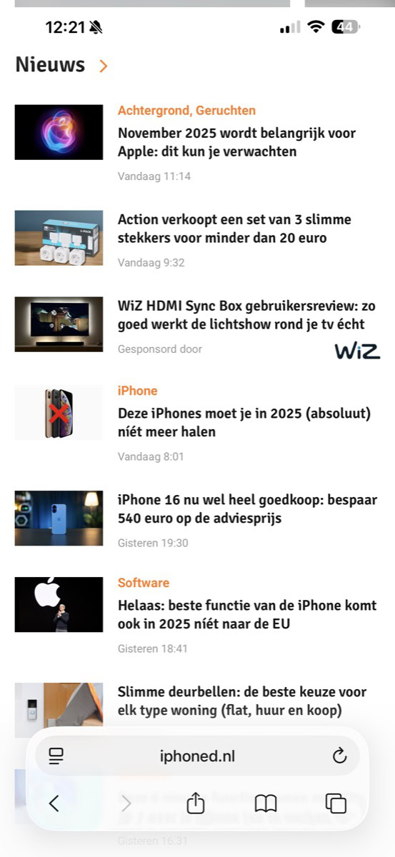 Website iPhoned.nl met adresbalk onderin