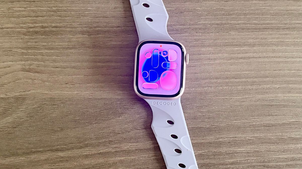 Ares Splce band flat lay