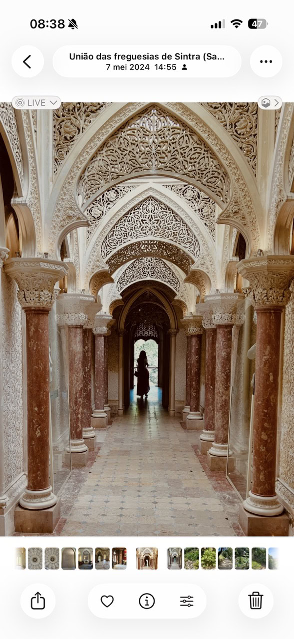 Foto met onbekende toerist erop