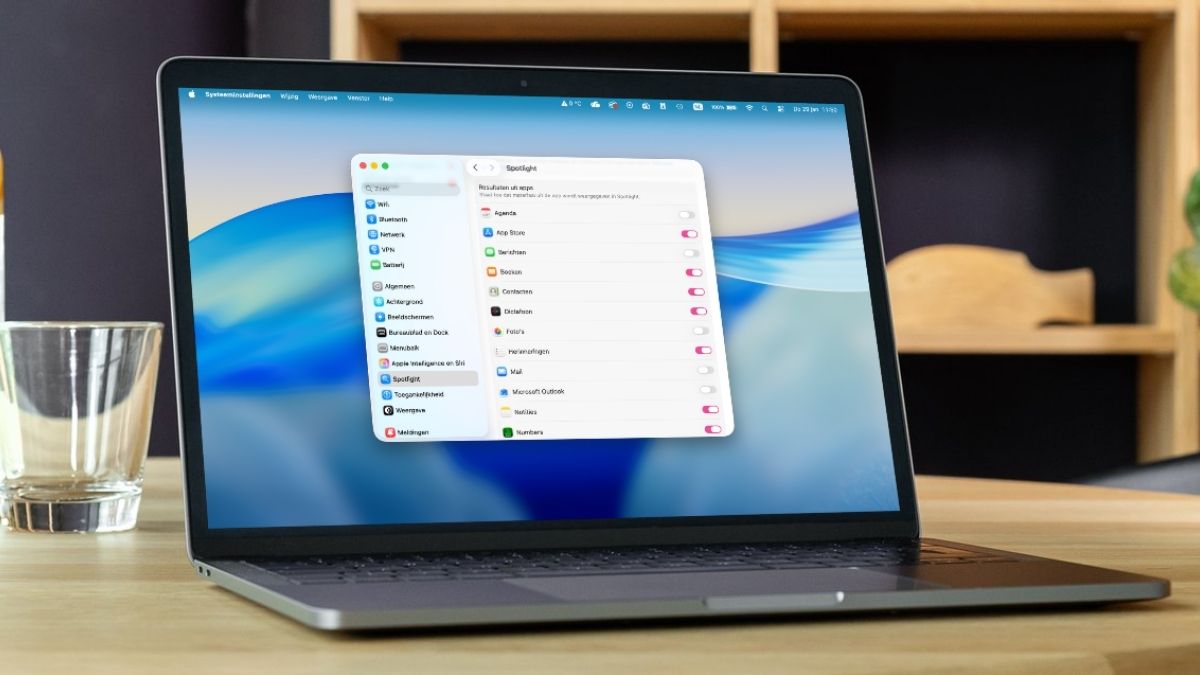 MacBook met instellingen voor Spotlight