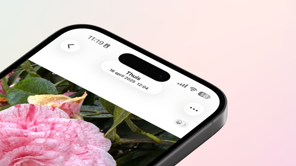 iPhone met Foto's-app en knop voor Ruimtelijke scène