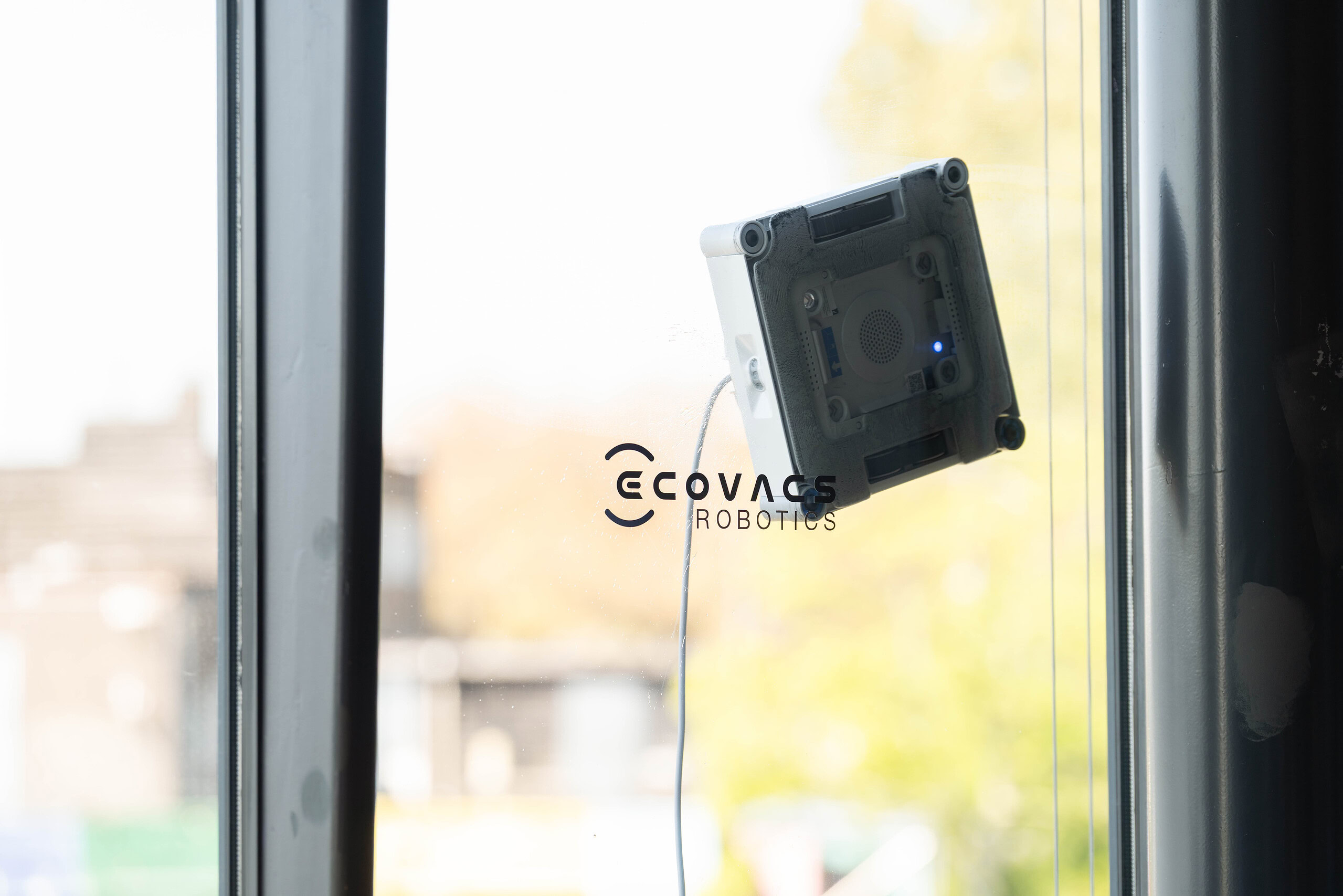 Robottaak voor ramen met ECOVACS robothelper.