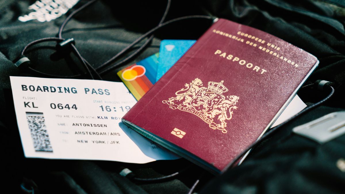paspoort en boarding pass