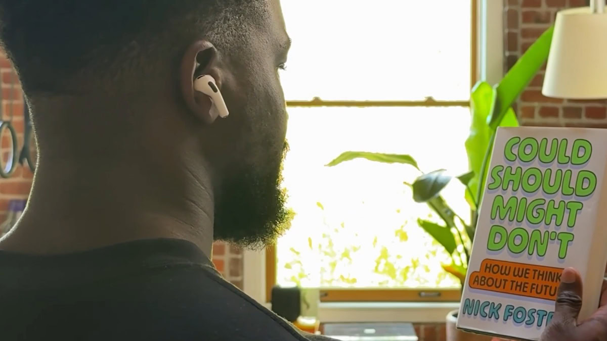 AirPods camera