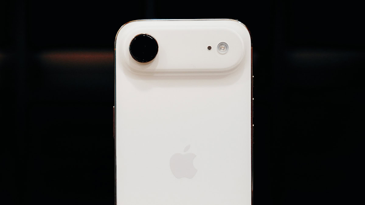 achterkant witte iPhone Air