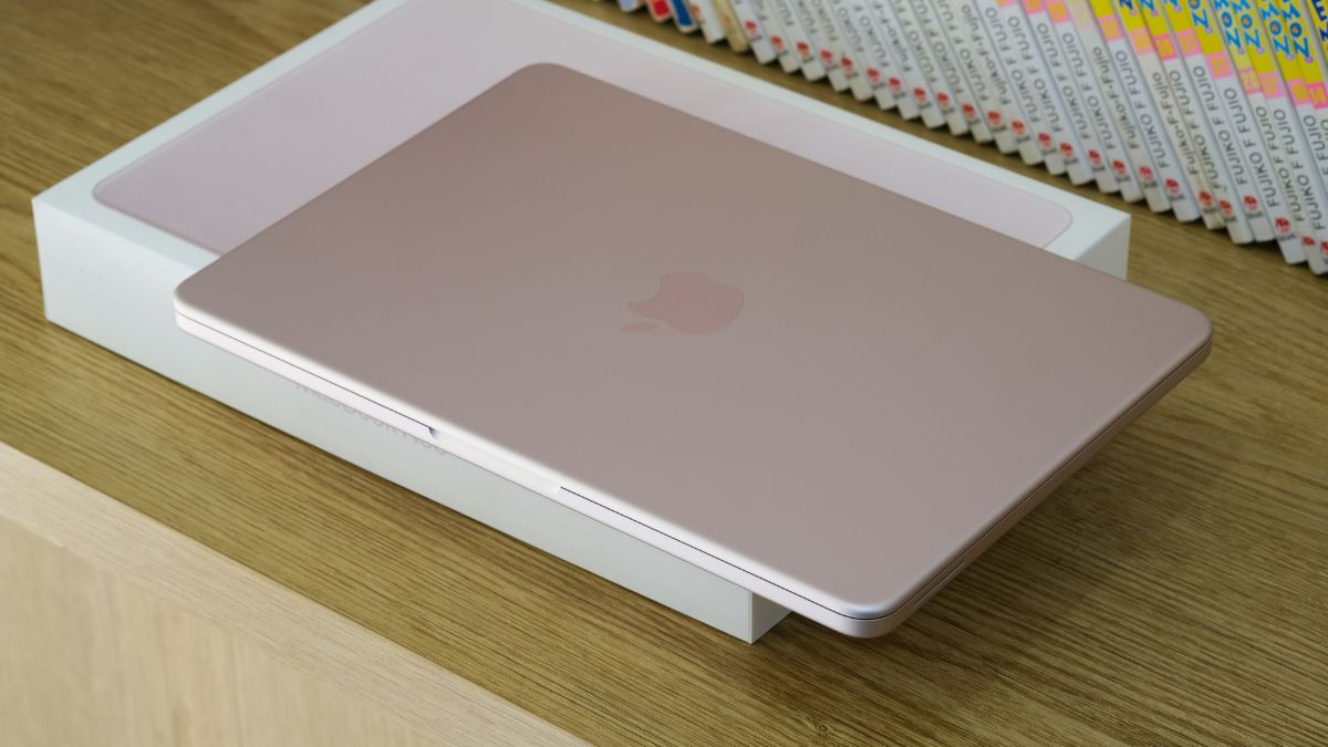 MacBook neo blush