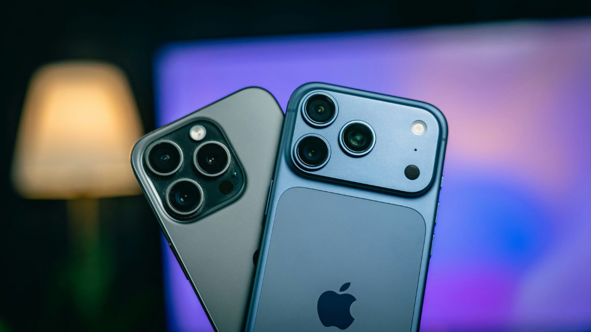 Achterzijde van twee Pro-iphones