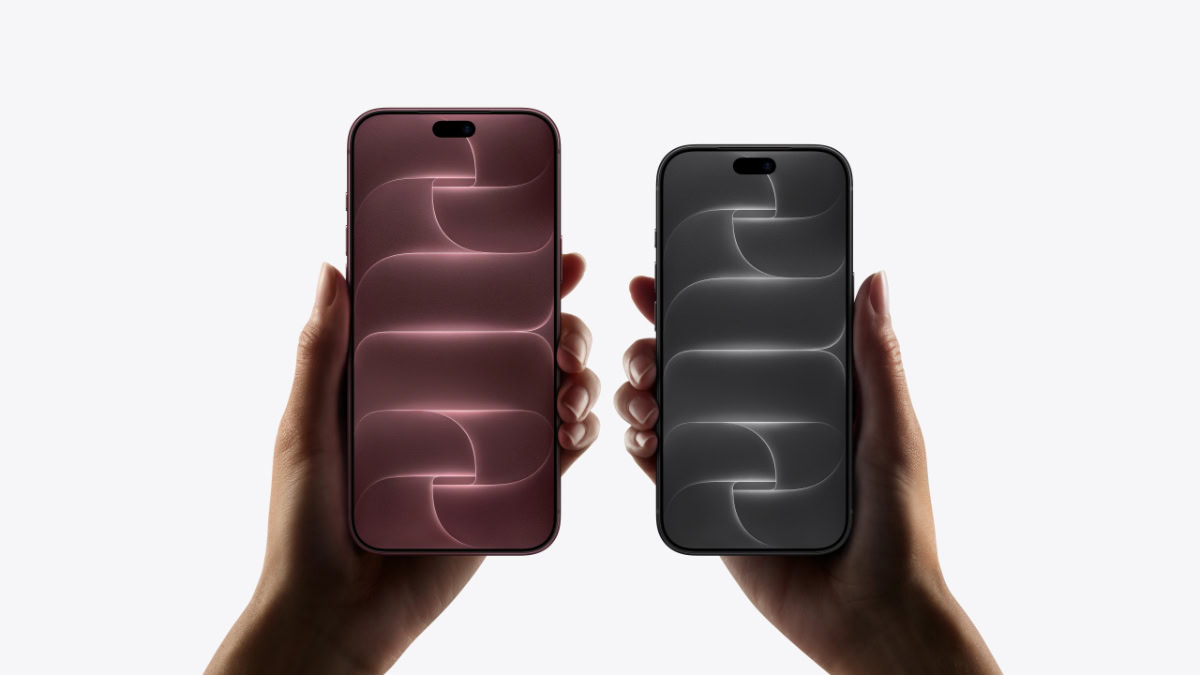 iPhone 18 Pro Max links, iPhone 18 Pro rechts, in handen
