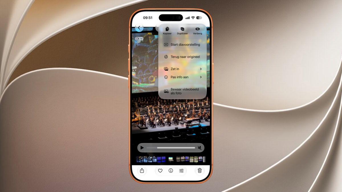 iPhone met knop 'Bewaar videobeeld als foto'